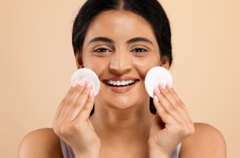 How Salicylic Acid Transforms Your Skincare Routine from Within