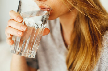 How Drinking Water Improves Skin Hydration and Barrier Health Naturally How Drinking Water Improves Skin Hydration and Barrier Health Naturally