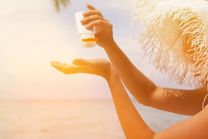 How to Tackle Summer Skin Problems Naturally