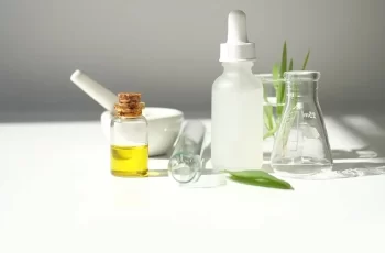 The Coconut Oil Mistake Making You Break Out: Why Extracts Are the Real Acne Cure